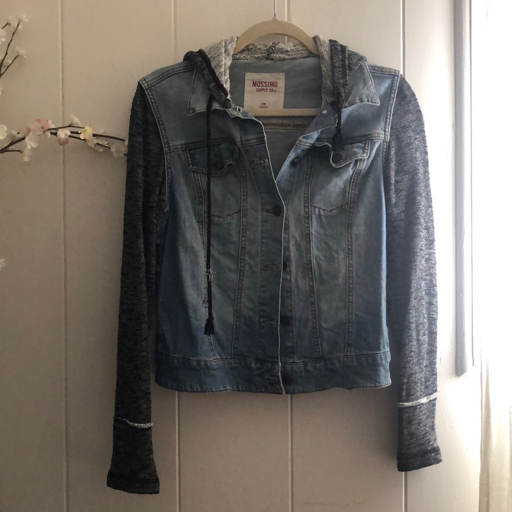 Mossimo Jean jacket with fabric sleeves